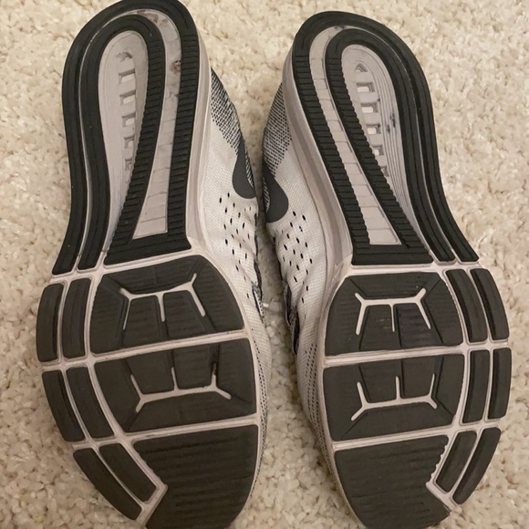 Nike Zoom’s size 10.5 - Picture 1 of 4